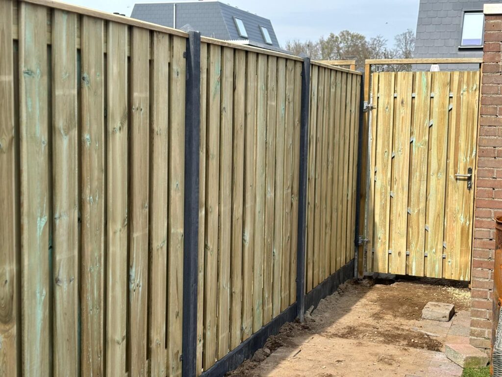 RVDL schuttingbouw - Grenen schutting - Verticale schermen